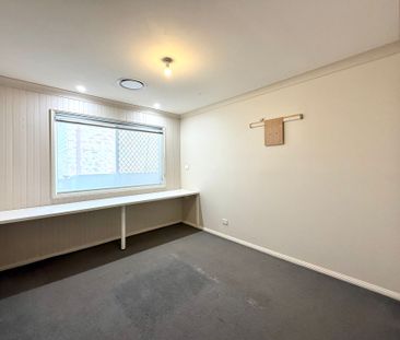 Beautiful Family Home - Photo 6