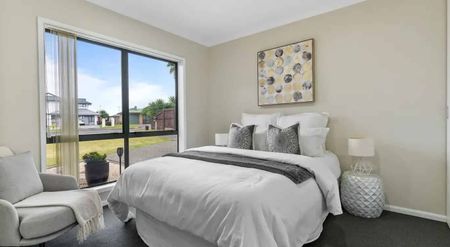 4 BEDROOM FAMILY HOME AVAILABLE NOW IN CLENDON PARK! - Photo 5