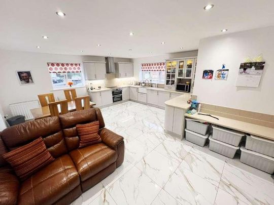 Durham Road, Spennymoor, DL16 - Photo 1