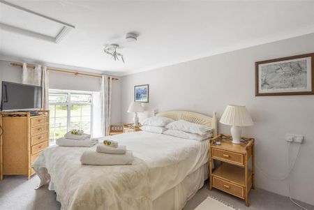 3 bedroom detached house to rent - Photo 2