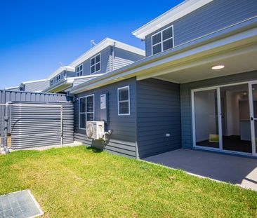12 Lark Street, Elermore Vale NSW 2287 - Townhouse For Rent | Domain - Photo 6