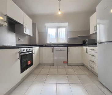 Centurion House, Varcoe Gardens, Hayes, UB3 - Photo 6