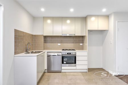 Terrace Apartment, PARK TOWER - Photo 2