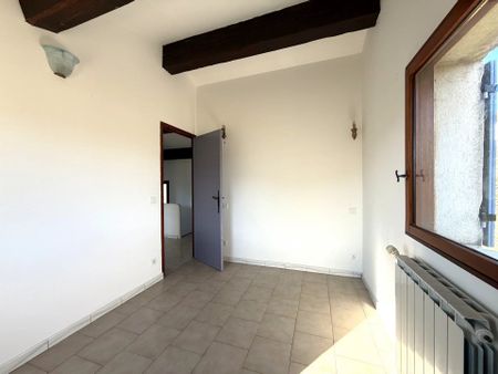 Location Maison 4 pièces 68 m2 à Saint-Saturnin-Lès-Apt - Photo 2