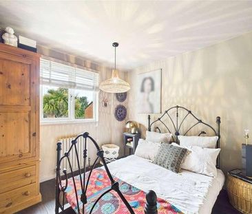 Gainsborough, Bracknell, Berkshire, RG12 - Photo 5