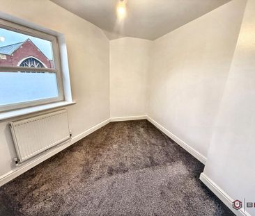 Wellington Road, Doncaster, DN12 - Photo 2