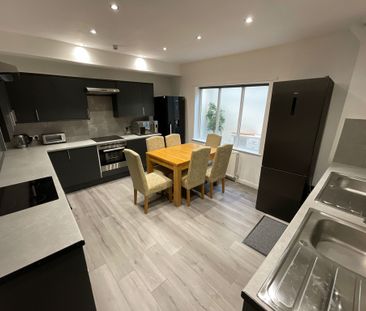 1 bedroom Apartment to let - Photo 6