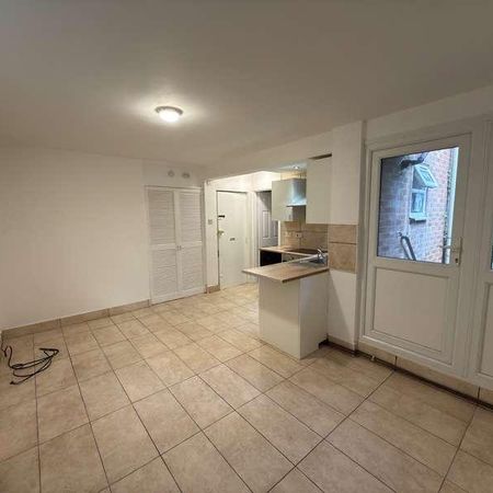 Farley Lodge - Studio Apartment - Lu - Close To Town, LU1 - Photo 3