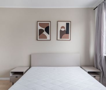 Świeżo wykończone | 3 pokoje | Winda 50.2 m² - Photo 2