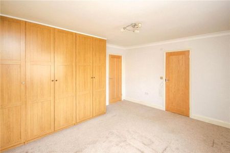 3 bedroom detached house to rent - Photo 5