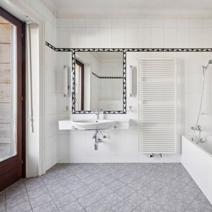 À saisir ! Superbe appartement au coeur de Montreux ! - Photo 1