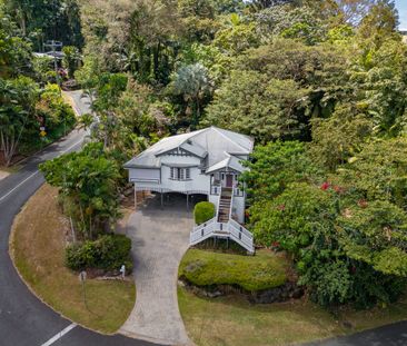 Classic Charm Meets Relaxed Tropical Living - Photo 4