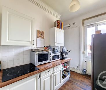 Location Appartement 2 pièces 49m² LA CHAPELLE ST LUC 10600 - Photo 4