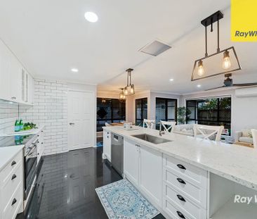 Stylish & Spacious Family Home in Sought-After Kuraby With Solar - Photo 4