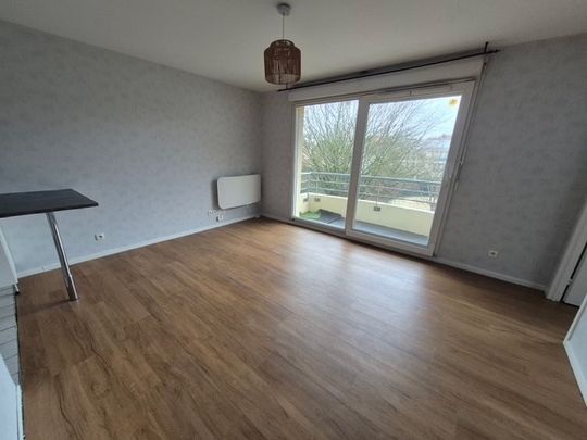 Location Appartement 1 pièce 38m² LILLE 59000 - Photo 1