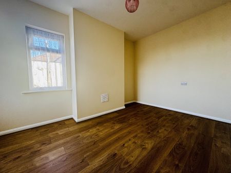 Commercial Road, Kettering - Photo 4