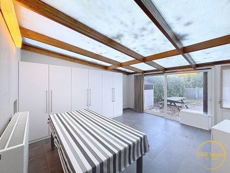 Te huur: Charmante rijwoning met authentieke gevel in het centrum van Kemmel (Heuvelland) - Photo 2