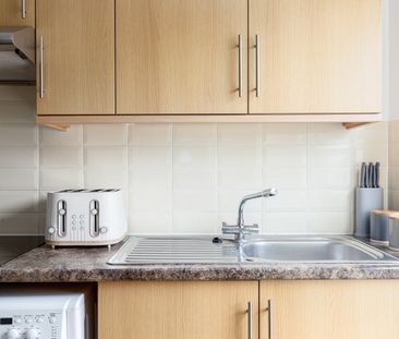 1 Bed Flat, Leinster Gardens, W2 - Photo 5