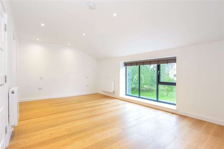 Semi-detached barn conversion designed to a high specification and situated in a rural location. - Photo 5