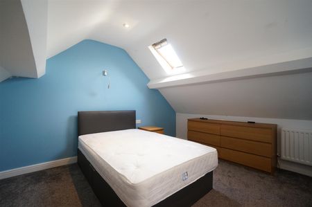 96 Caernarfon Road - Photo 4