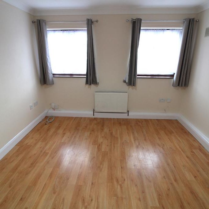 2 bedroom maisonette to rent - Photo 1
