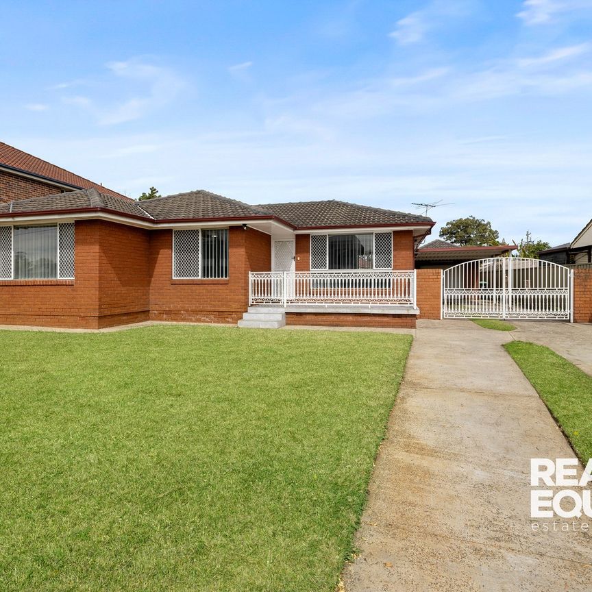 21 Selway Avenue, Moorebank NSW 2170 - House For Rent | Domain - Photo 1