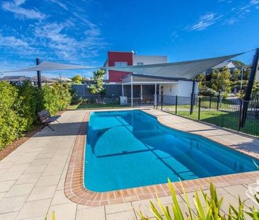 MODERN TOWNHOUSE HALPINE LAKE MANGO HILL - Photo 6