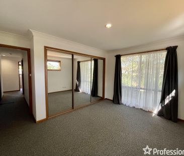 1/2 Elwin Court, North Nowra NSW 2541 - Photo 3