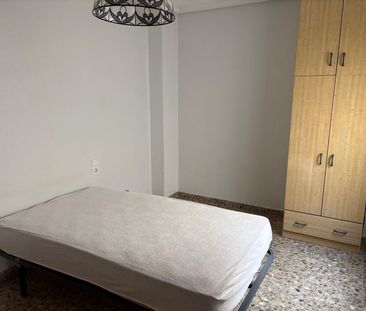 Ático de alquiler en Calle Rector, El Raval - Portes Encarnades - Photo 1