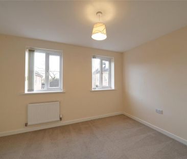 3 bedroom end of terrace house to rent - Photo 2