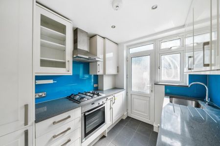 2 bedroom maisonette to rent - Photo 3
