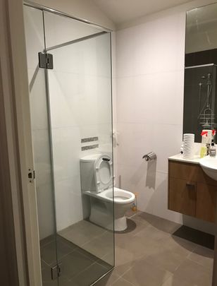 Caulfield South - Photo 1