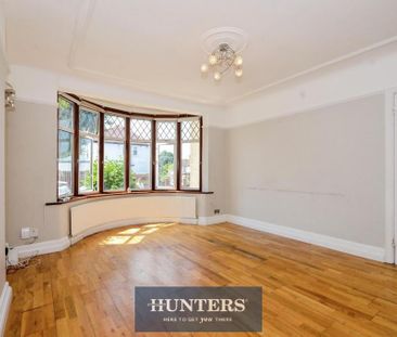 4 bedroom semi-detached house to rent - Photo 3