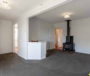 A Peaceful Retreat in the Heart of Huia - Photo 2