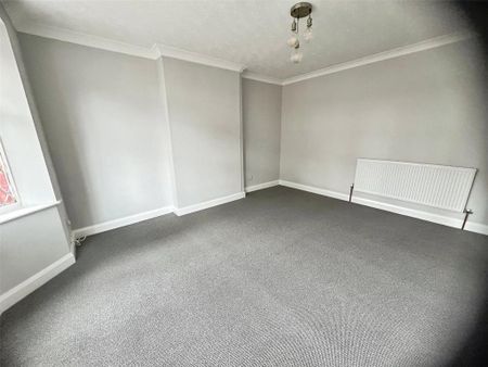 2 bedroom semi-detached house to rent - Photo 2