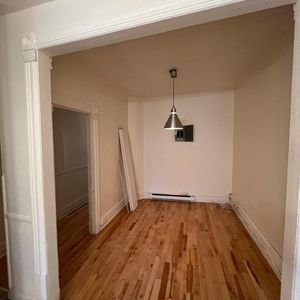 Montréal – Bright and Spacious 1-bedroom Apartment for rent in Plateau - Photo 2