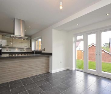 4 bedroom detached house to rent - Photo 6
