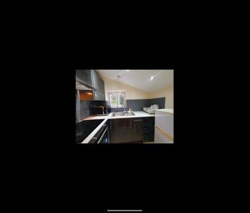 Studio Flat, Herbert Road, E12 - Photo 3