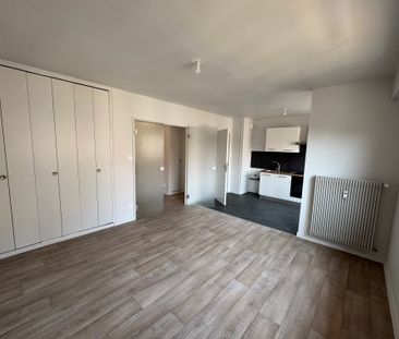 Location Appartement 2 pièces 45m² - Photo 2