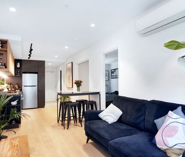 Savvy, Chic and Central - Photo 1