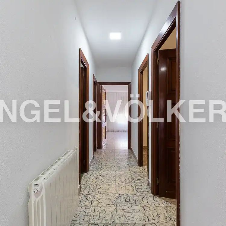 Piso de alquiler en Carrer del Mestre Aguilar, Russafa - Photo 1