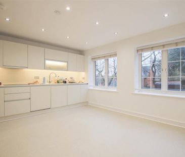 3 bedroom end of terrace house to rent - Photo 6