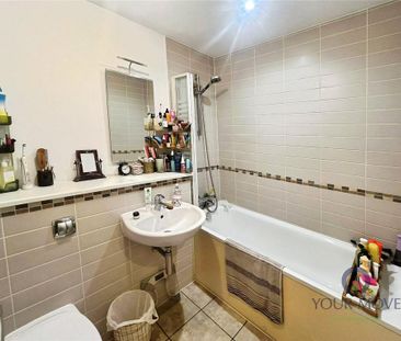 2 bedroom end of terrace house to rent - Photo 4