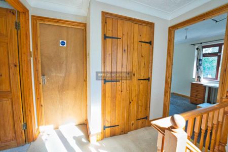 3 bedroom end of terrace house to rent - Photo 4