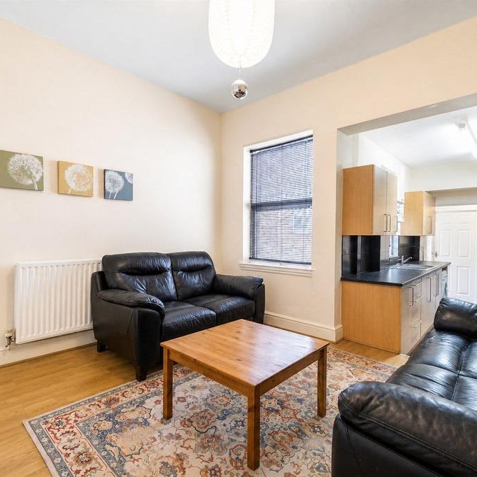5 bedroom house to rent - Photo 1