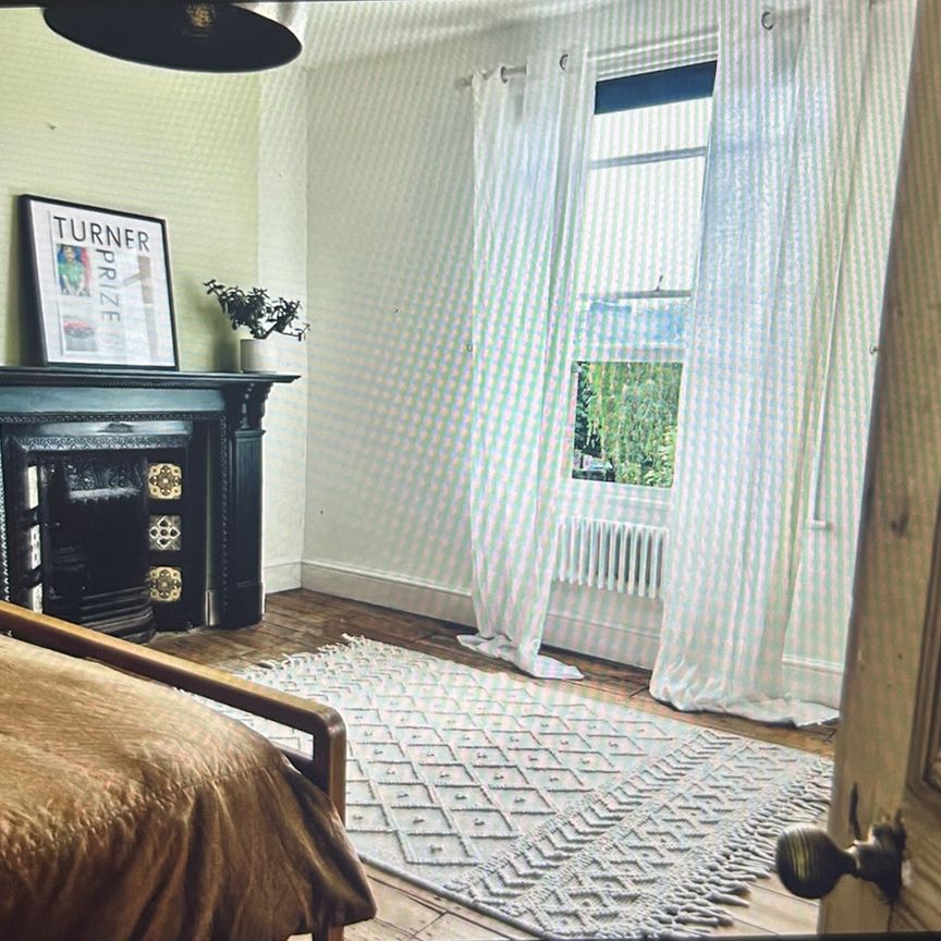 2 Bed Maisonette, Amhurst Road, E8 - Photo 1