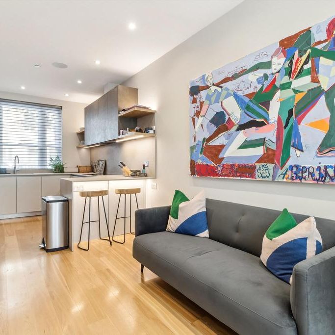 5 bedroom terraced house to rent - Photo 1