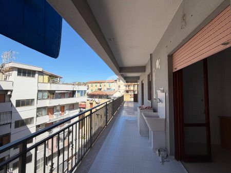 5 locali in affitto - Photo 3