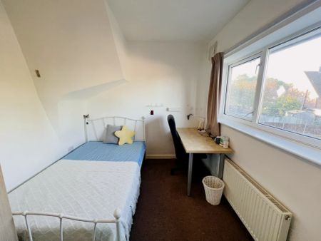 room 3 - Photo 4