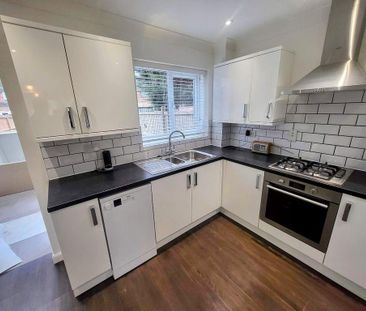 3 bedroom terraced house to rent - Photo 6